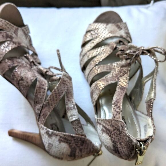 Anne Klein Womens Sz 7 Akornella SnakeSkin Leather Gladiator OpenToe LaceUp Heel - Picture 3 of 9